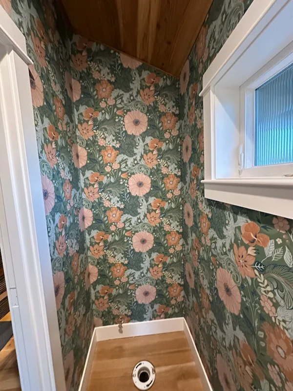 Accent Walls That Make a Statement in Lake View