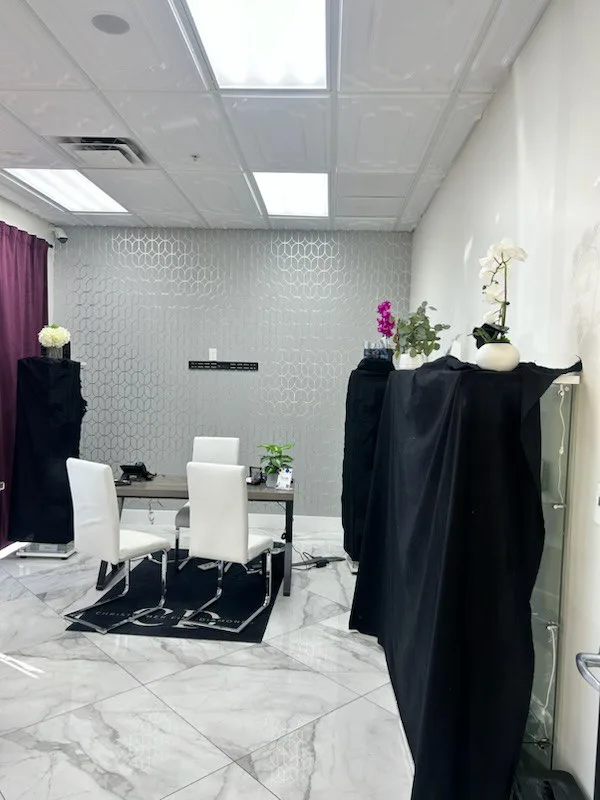 Commercial wallpaper installation in South Loop, Chicago